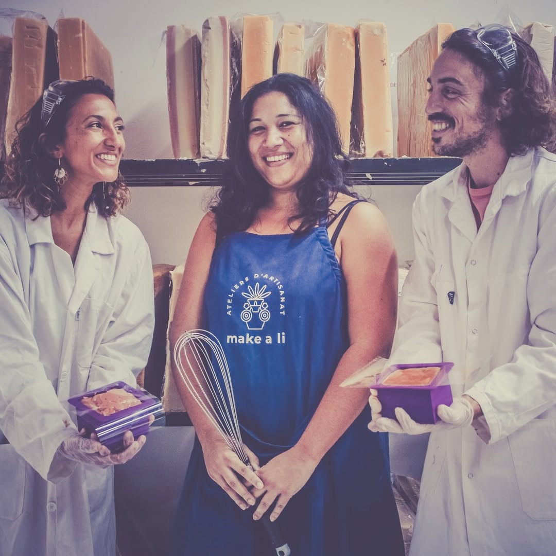 Ludivine et son équipe dans l'atelier BulBul De Bourbon à La Réunion